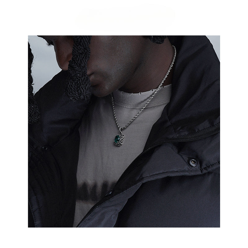 Collar de hip-hop con colgante de esmeralda