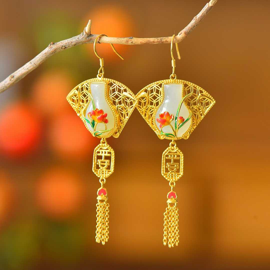 Vintage-Style Silver Inlaid Hetian Nephrite "Peace Vase" Tassel Set