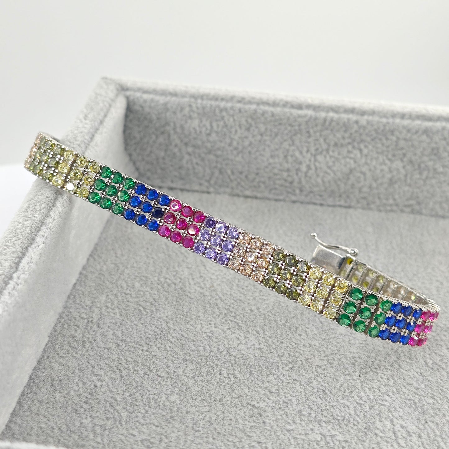 Pulsera Lucky Rainbow con varias hileras de circonitas brillantes✨幸运彩虹闪耀锆石多排手链✨