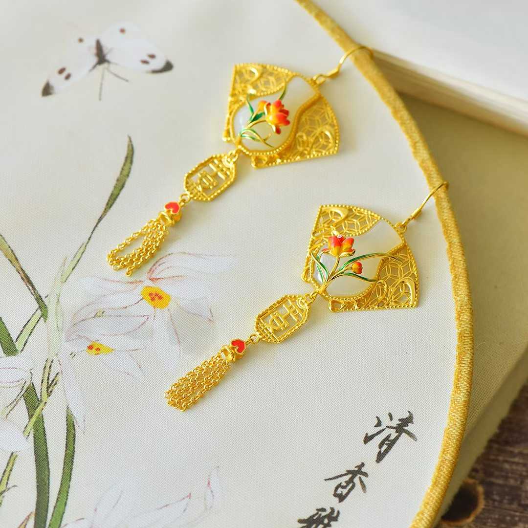 Vintage-Style Silver Inlaid Hetian Nephrite "Peace Vase" Tassel Set