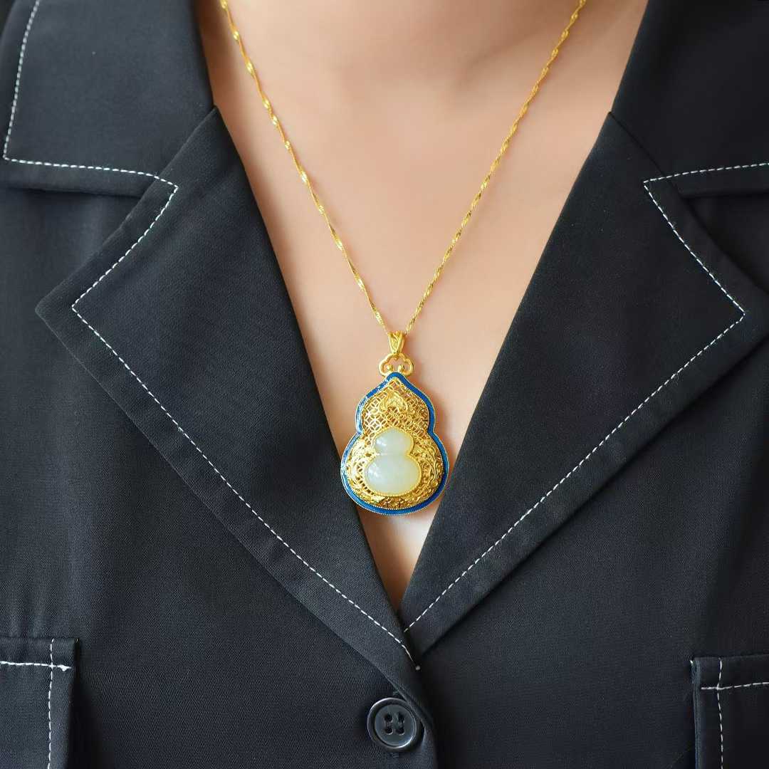 Traditional Chinese double blessings Hetian jade gourd pendant