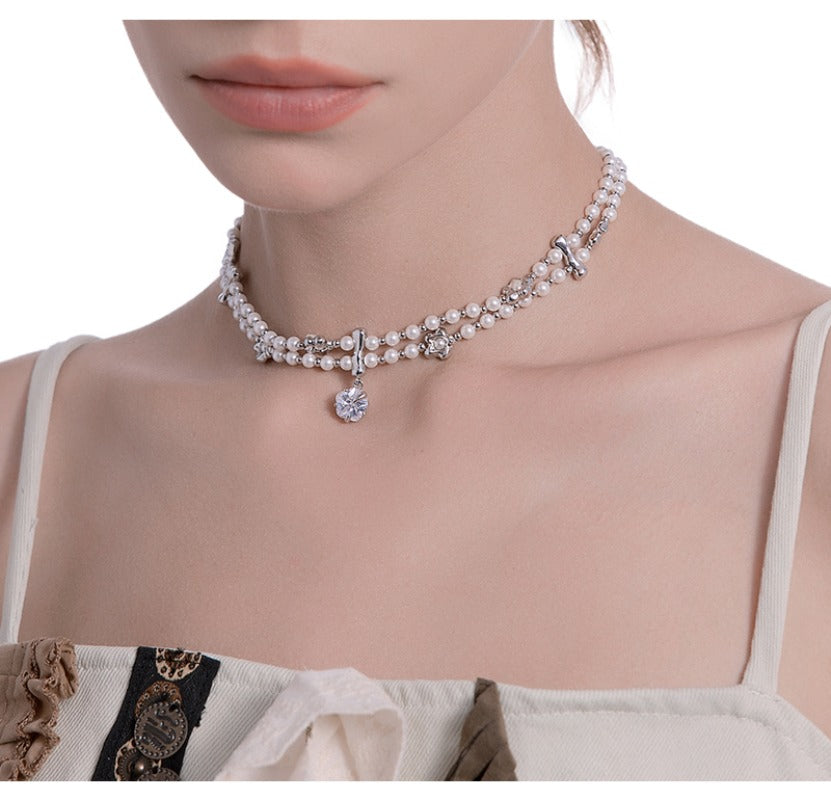 Secret garden pearl necklace