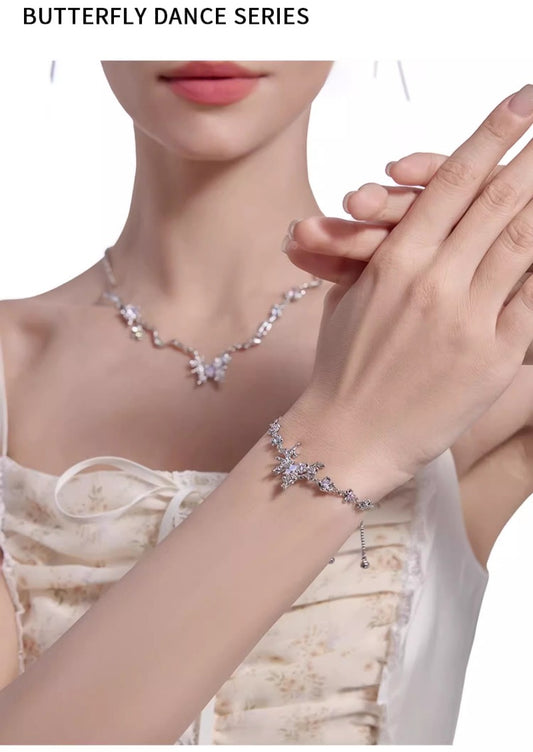 Pulsera de mariposa líquida con huecos