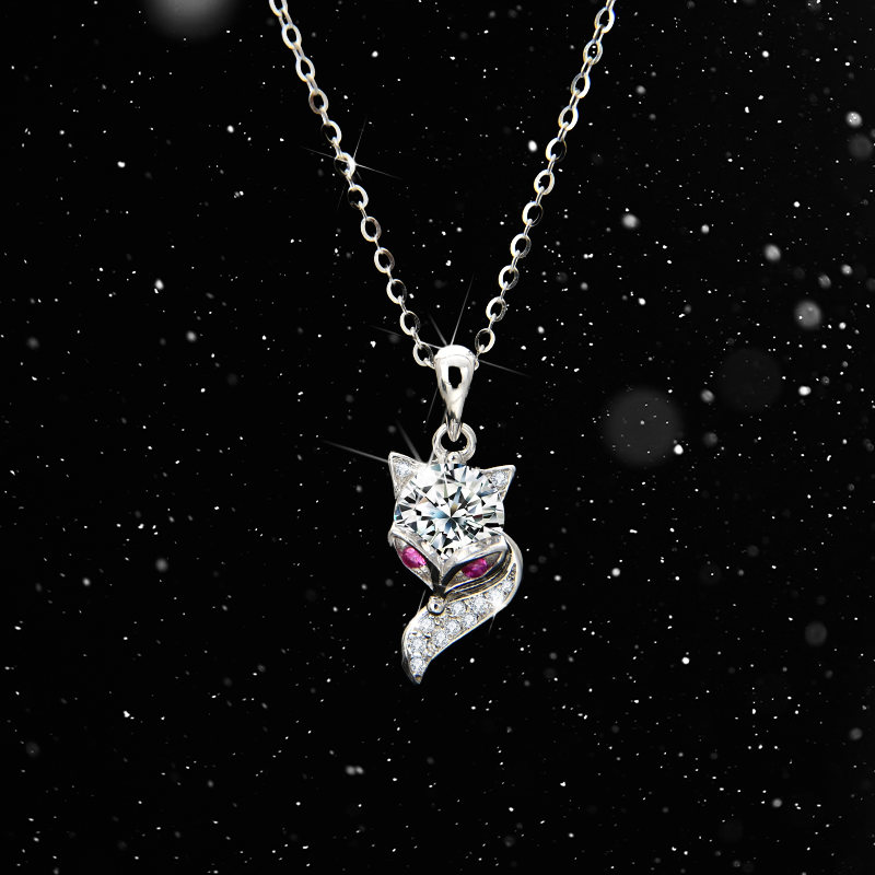 Collar colgante de zorro elegante y tranquilo con diseño de chica sexy