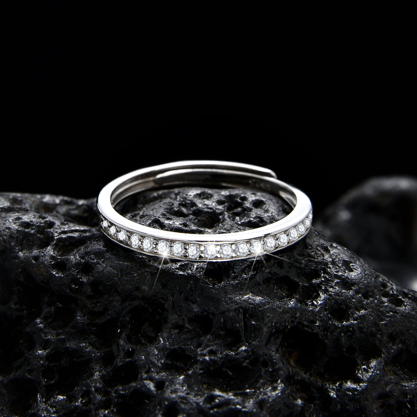 Anillo de circonita de un solo bucle de alta gama simple