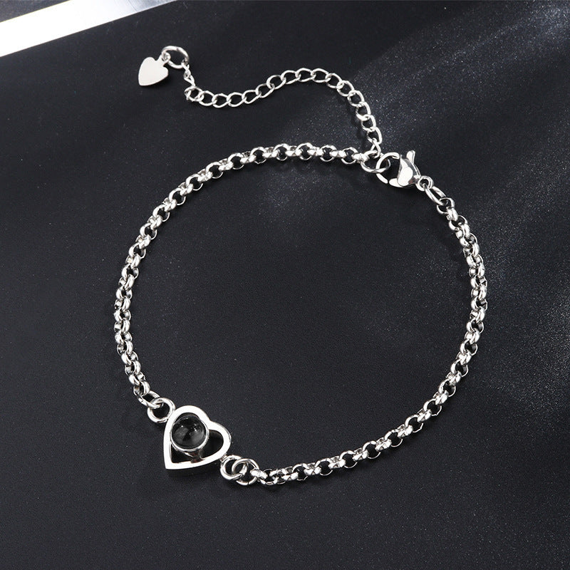 Pulsera con proyección de fotos en forma de corazón
