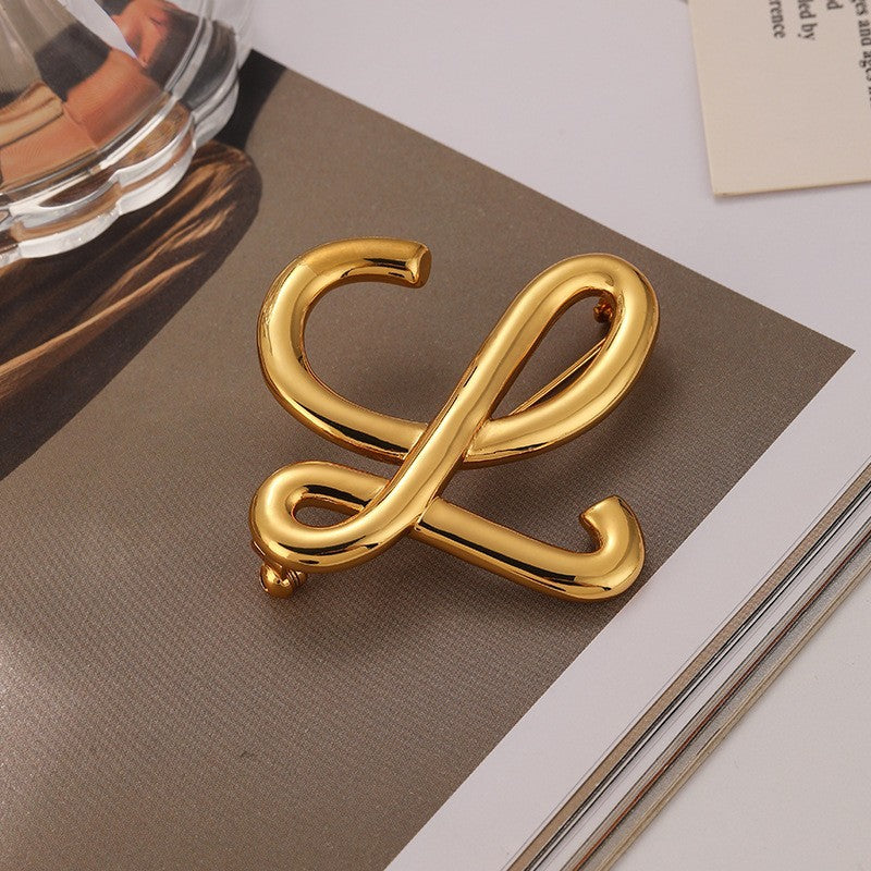 Exquisite temperament letter ladies brooch niche pin accessories