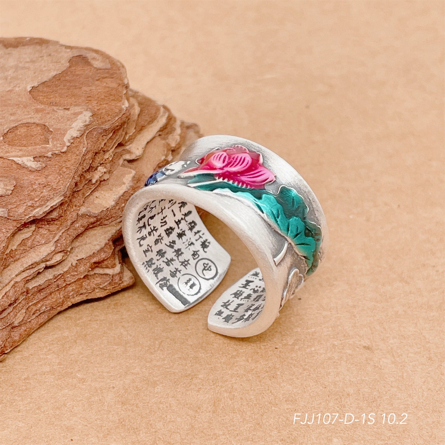 Anillo abierto de plata de ley con flores de colores