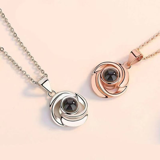 Photo projection rose necklace