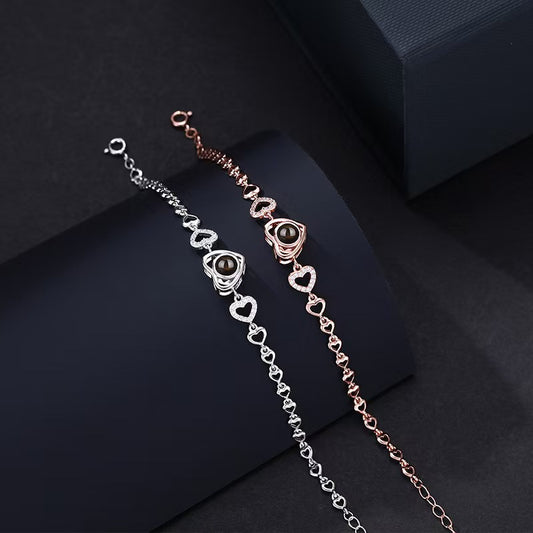 Heart-shaped photo projection bracelet