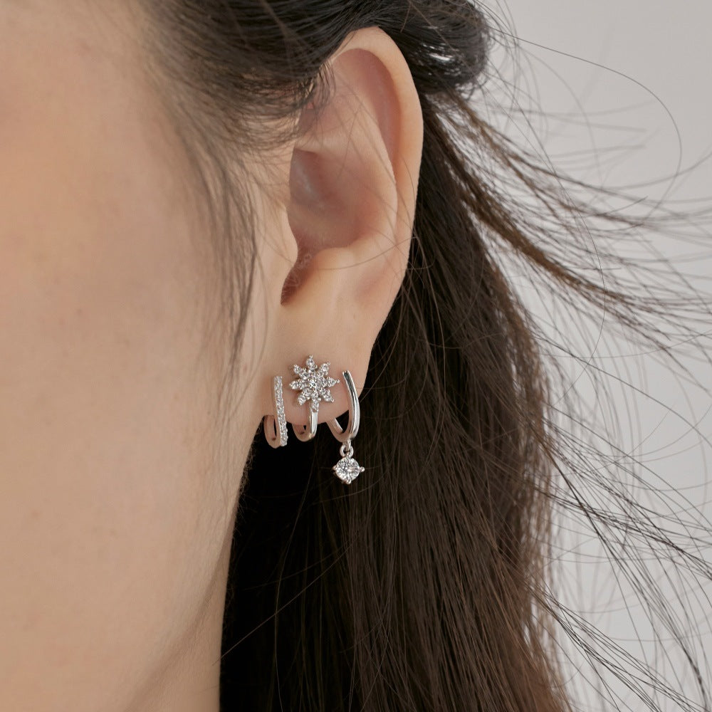 Pendientes de estrella de ocho puntas con circonitas, modernos y personalizados.
