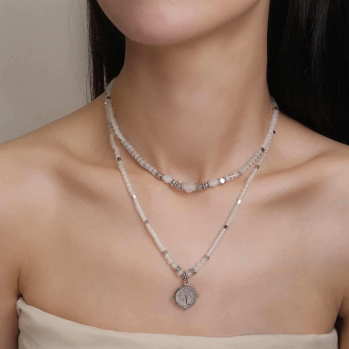 Snowstorm necklace