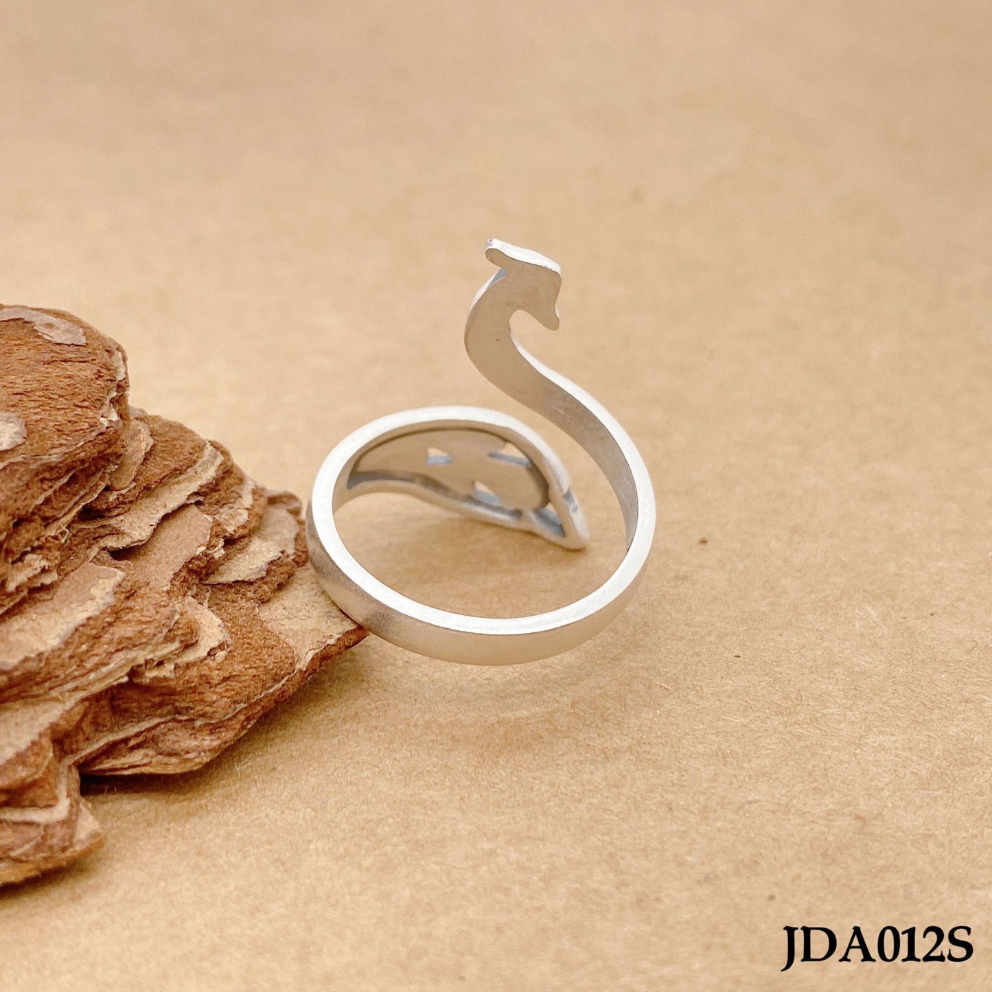Anillo étnico de pavo real en plata de ley