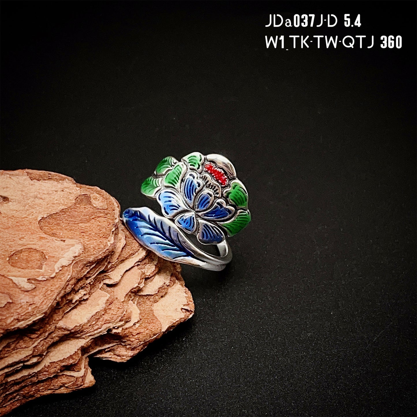 Anillo de plata de ley con peonía de moda