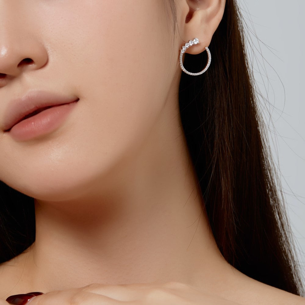 Pendientes de circonitas micropavimentadas con diseño de aro de moda