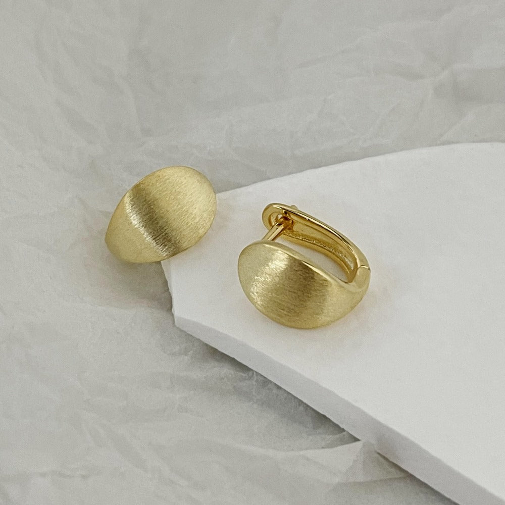 Pendientes cepillados de alta gama en forma de U y semiarco