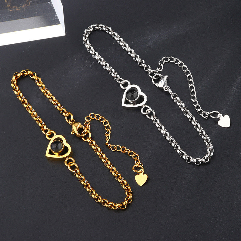Pulsera con proyección de fotos en forma de corazón
