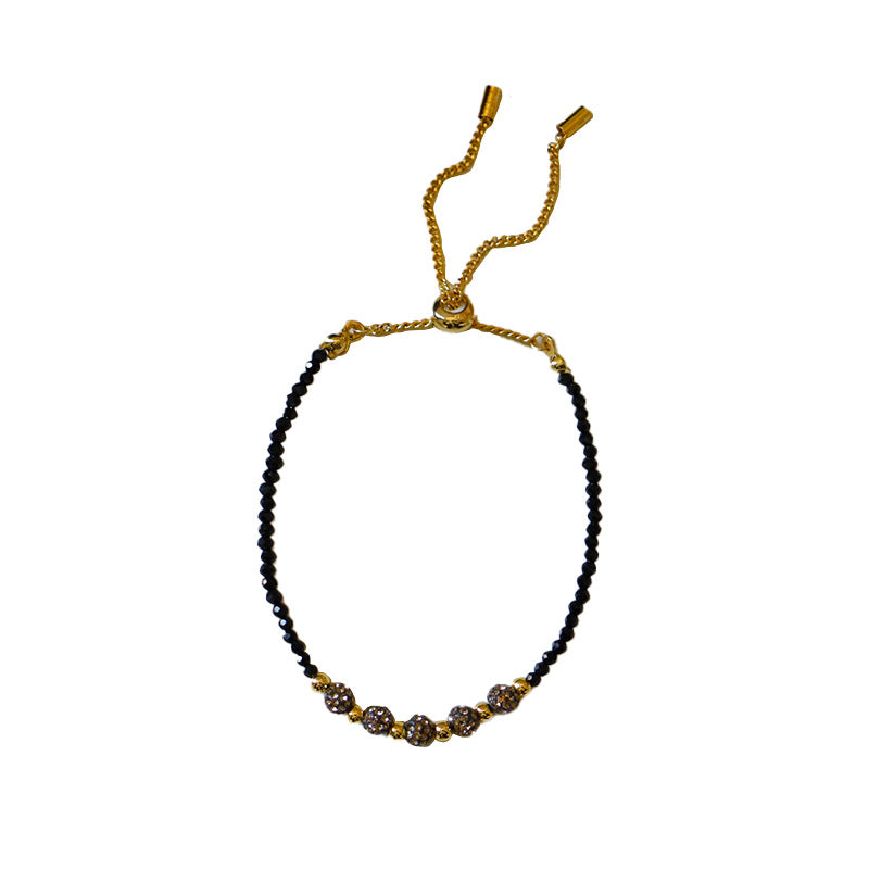 Pulsera de cuentas de gypsophila con incrustaciones de circonitas