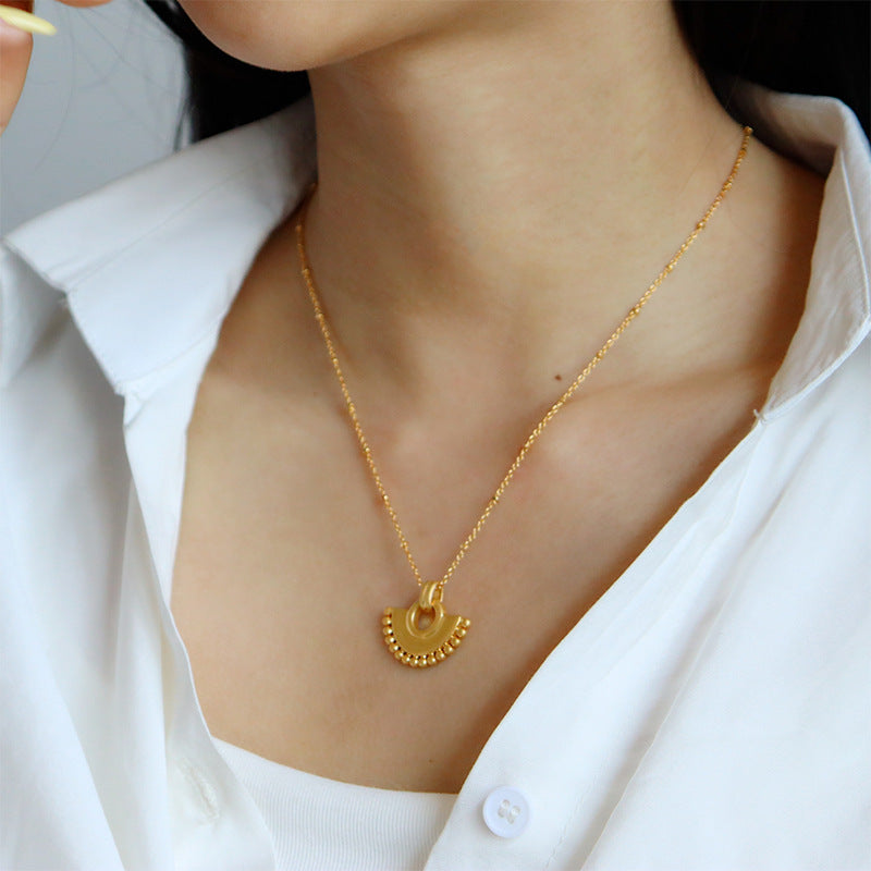 Retro Chinese style personalized fan necklace for women