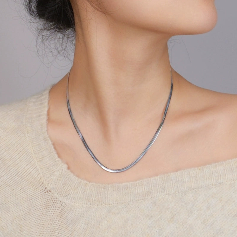 Snowstorm necklace