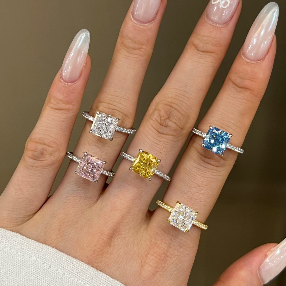 Anillo de circonita con corte de flor de hielo clásico y moderno