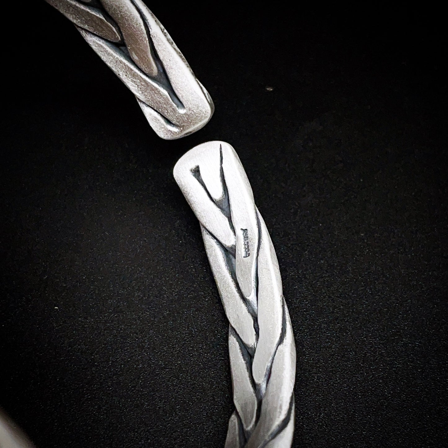 Pulsera de plata de ley maciza tejida a mano