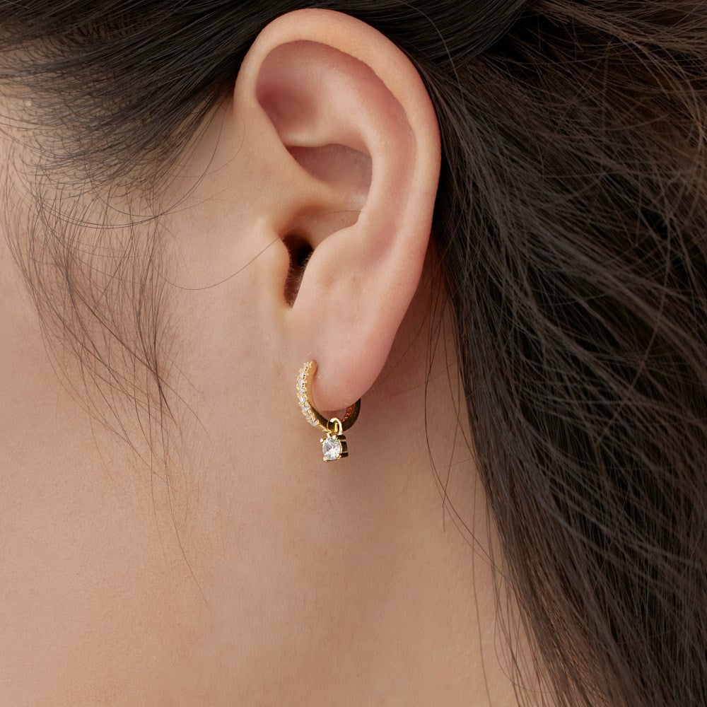 Pendientes redondos de circonita con personalidad de moda