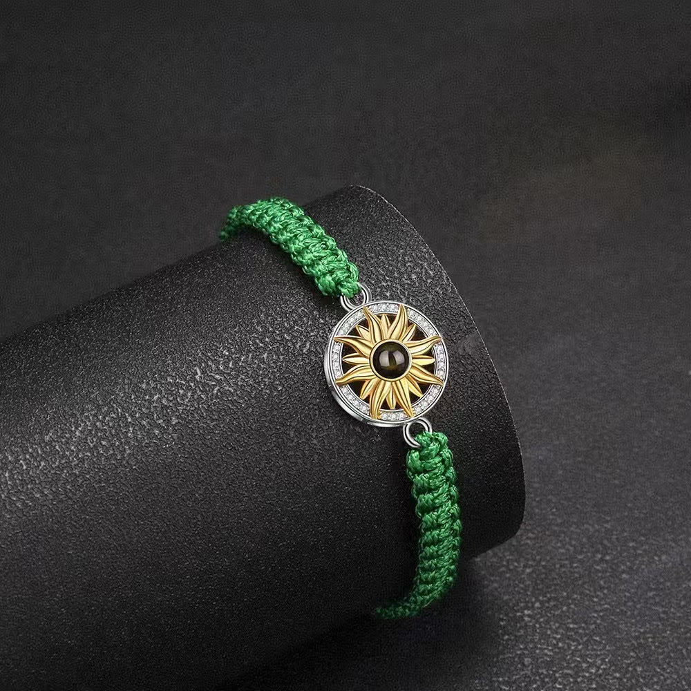 Pulsera tejida con proyección de fotos de girasoles