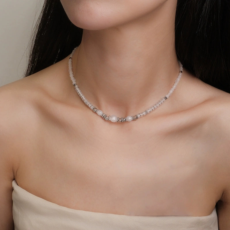Snowstorm necklace