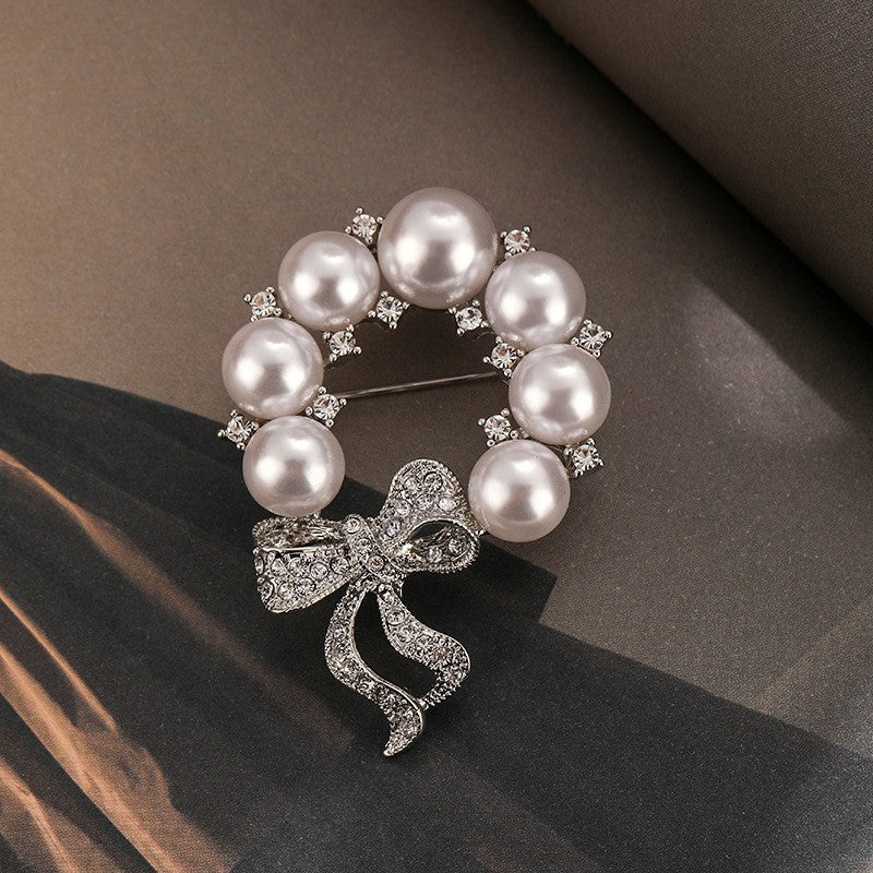 Broche de mariposa con perla de circonita de alta calidad, accesorio de ropa de nicho simple para mujer