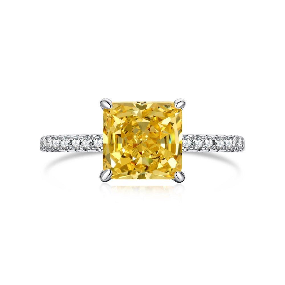 Anillo de circonita con corte de flor de hielo clásico y moderno