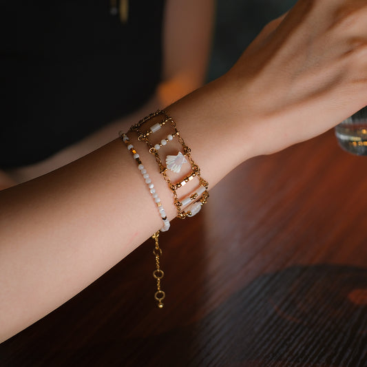 Joyas con forma de pétalo de loto