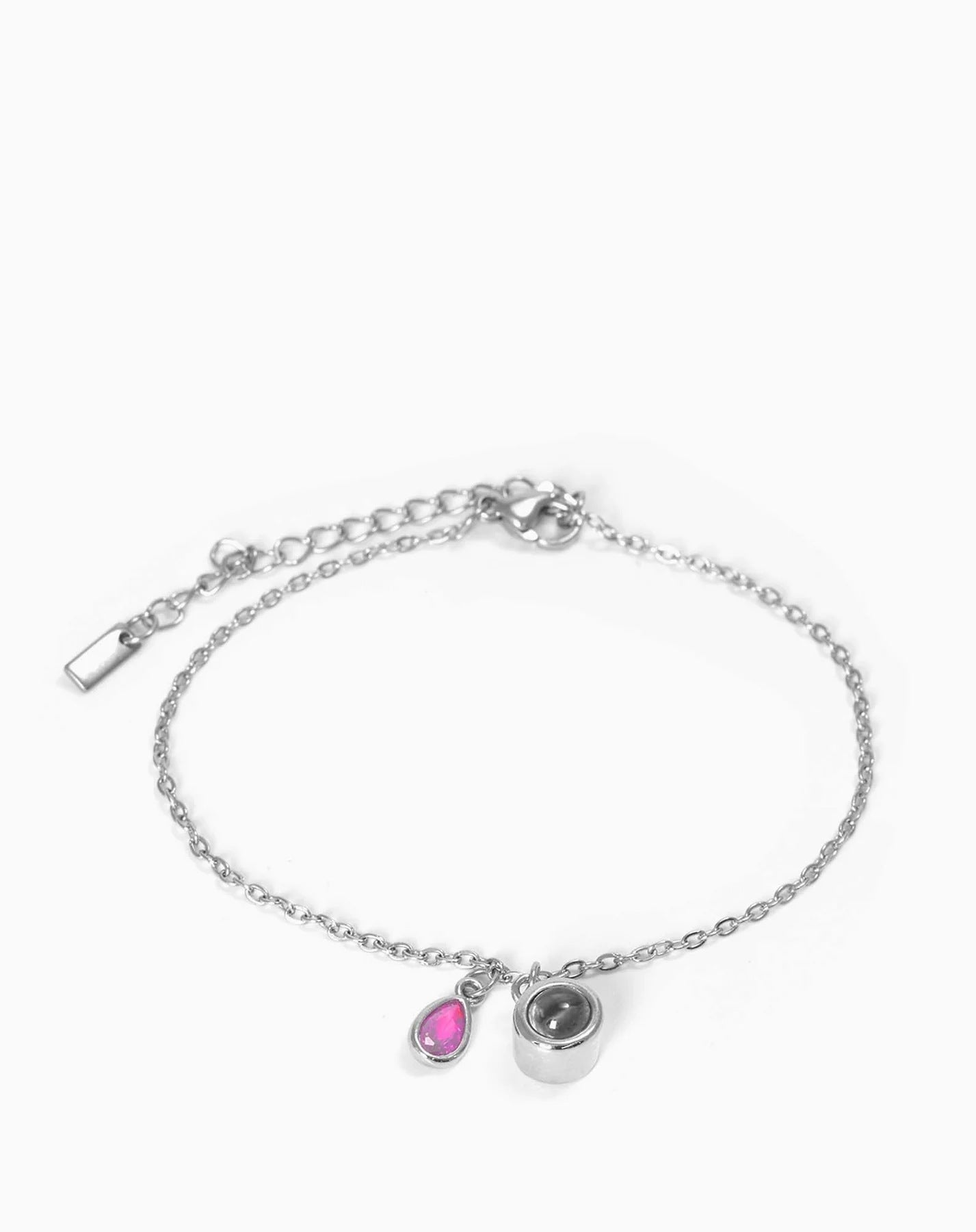 Pulsera con piedra del zodiaco en forma de gota de agua con proyección fotográfica