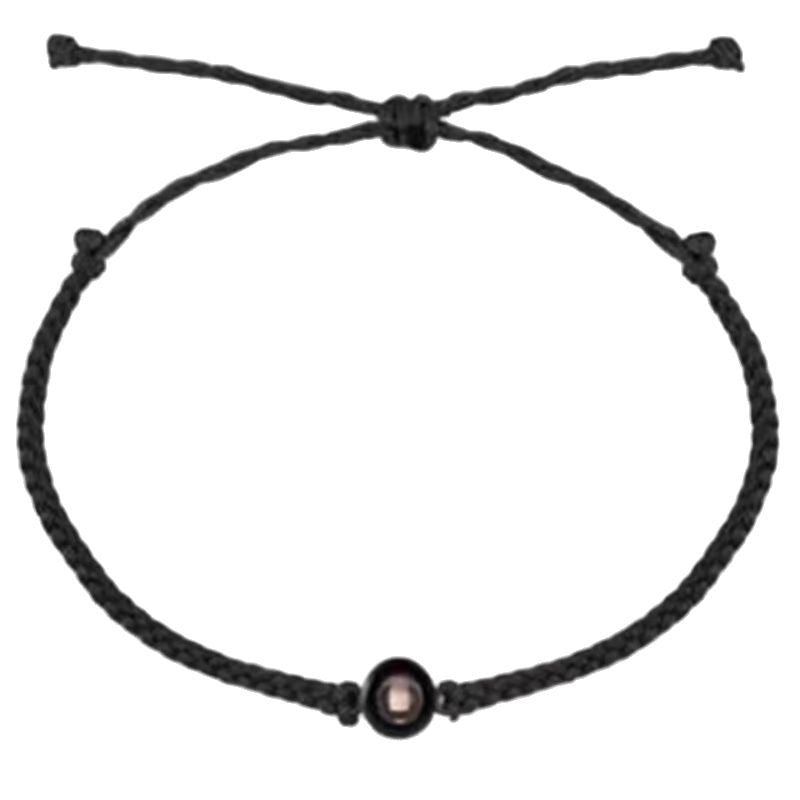 Pulsera tejida a mano con proyección de fotos