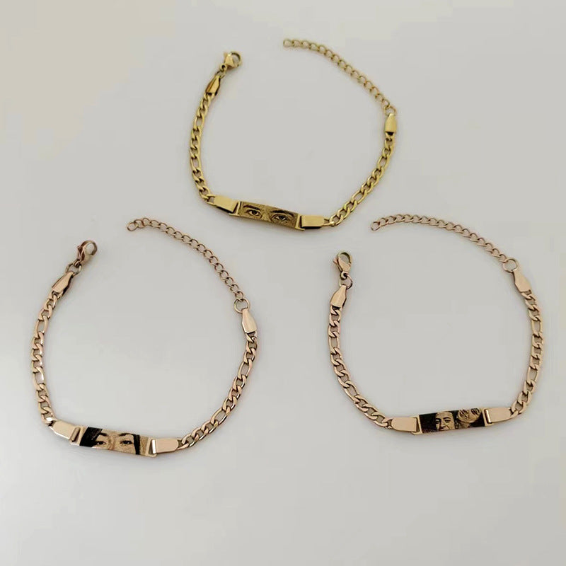 Brazalete con cadena de mano con imagen y texto grabado personalizado