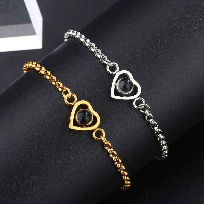 Pulsera con proyección de fotos en forma de corazón
