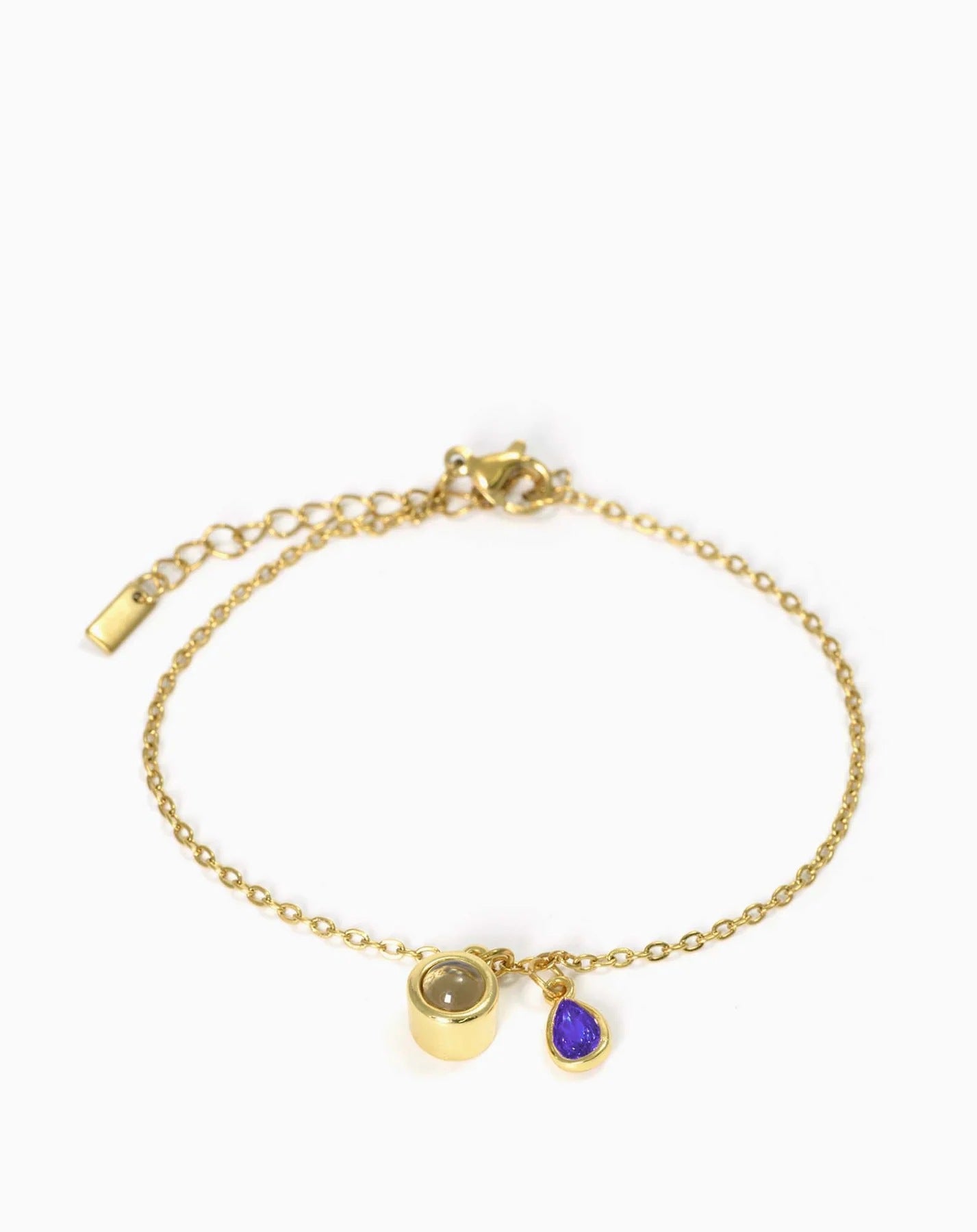 Pulsera con piedra del zodiaco en forma de gota de agua con proyección fotográfica
