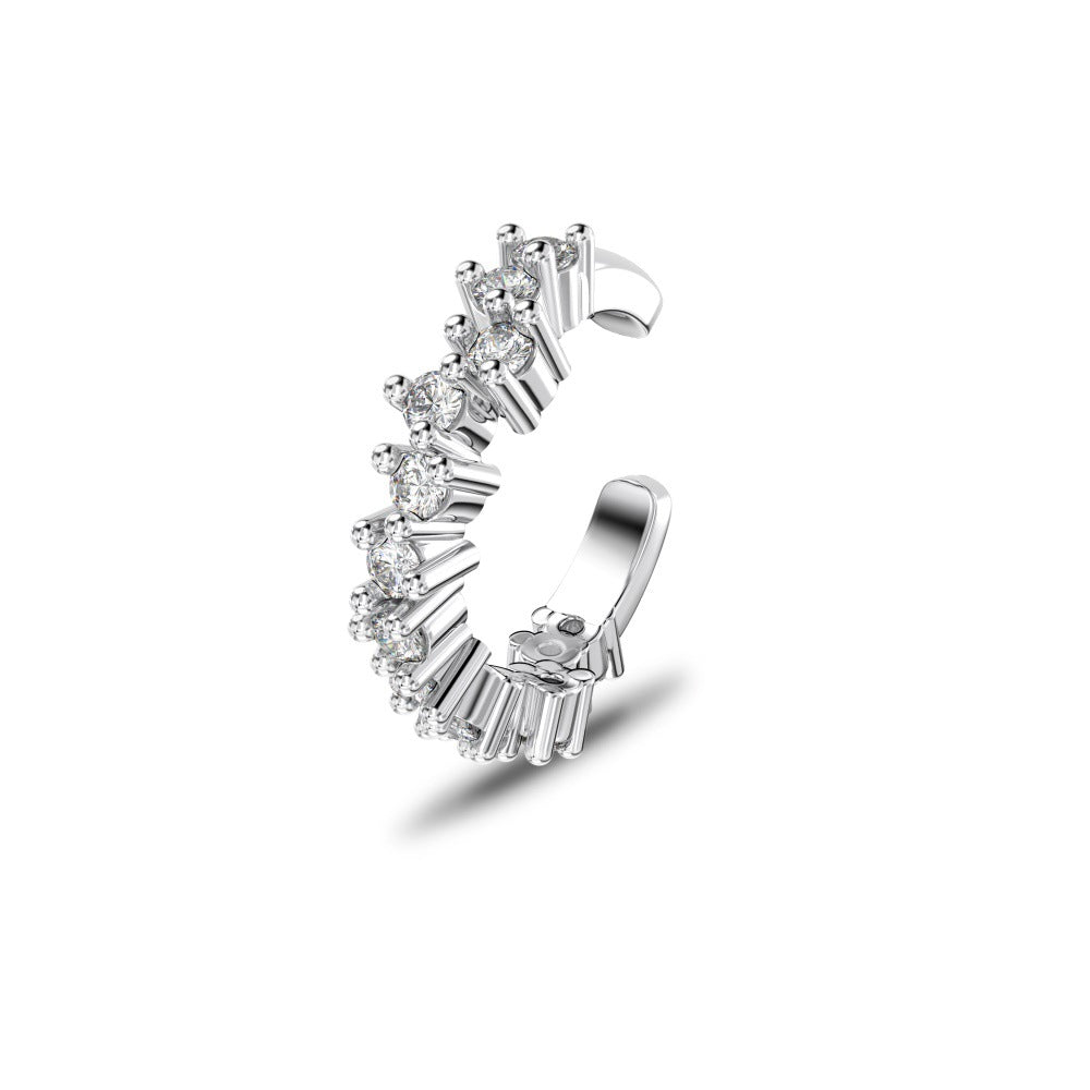 Clips para orejas de circonitas brillantes, modernos y personalizados.