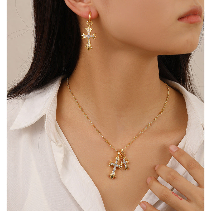 Collar de mujer con doble cruz de circonita retro de personalidad sencilla