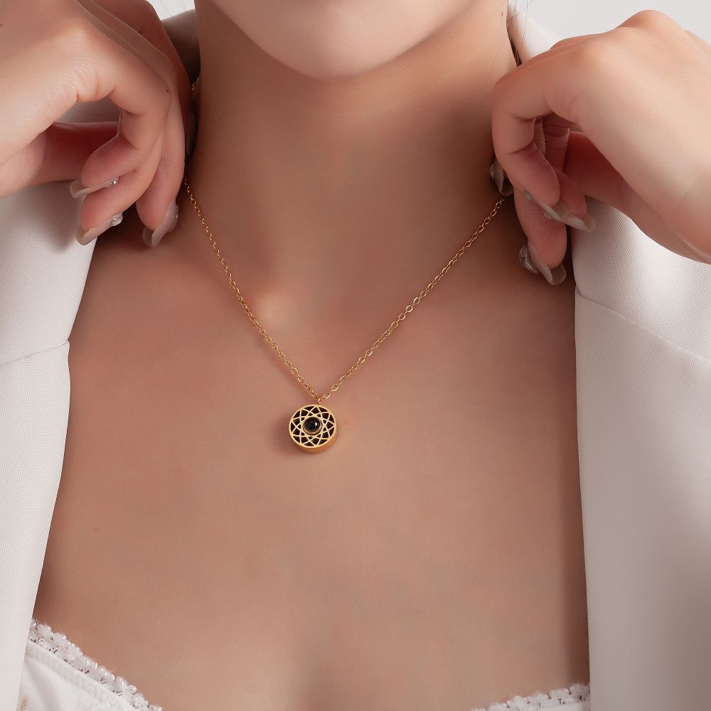 Projection photo couple necklace