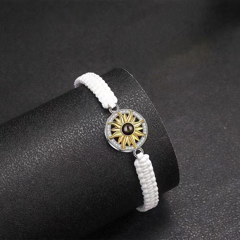 Pulsera tejida con proyección de fotos de girasoles