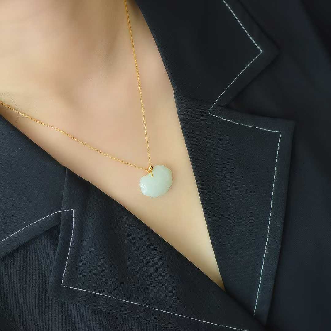 925 Silver-Inlaid Hetian Jade Pendant with "Ruyi Lock" Design, Plain Silver Style & Integrated Chain