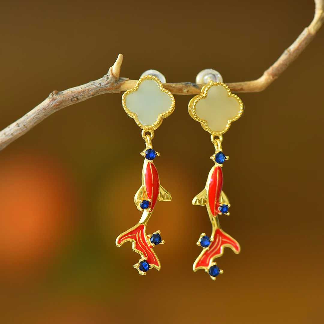 925 Silver Inlaid Nephrite "Year of the Fish" Four-Leaf Clover Stud Earrings