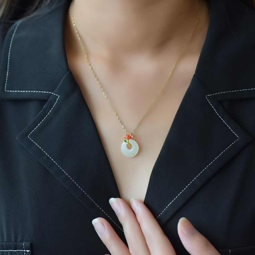 925 Silver Inlaid Hetian Nephrite "Blossoming Brocade" Princess Clasp Pendant