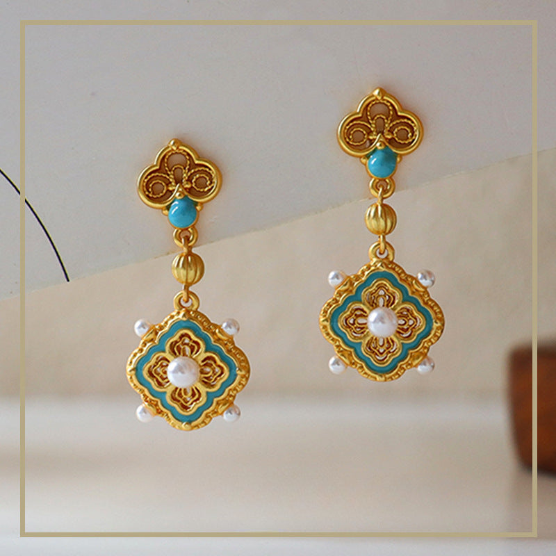 Pendientes de perlas de trébol de cuatro hojas de estilo antiguo chino de alta gama