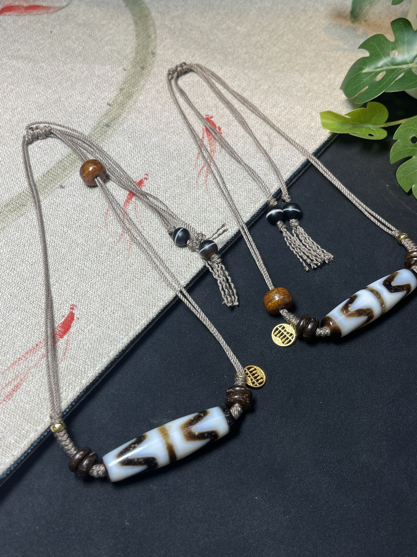 Collar de clavícula con cuentas dzi de diente de tigre doble de moda