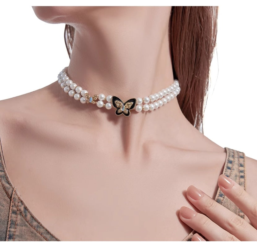 Retro pearl butterfly necklace
