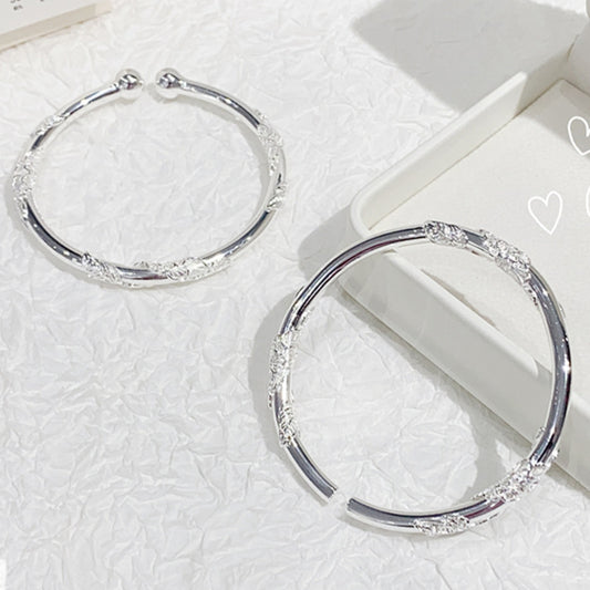 Pulsera de plata de ley con flores de moda