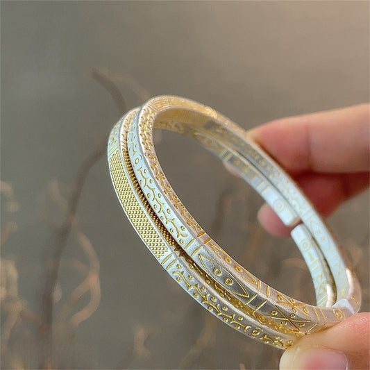 Pulsera de plata de ley de estilo étnico con patrón de tótem pintado en oro