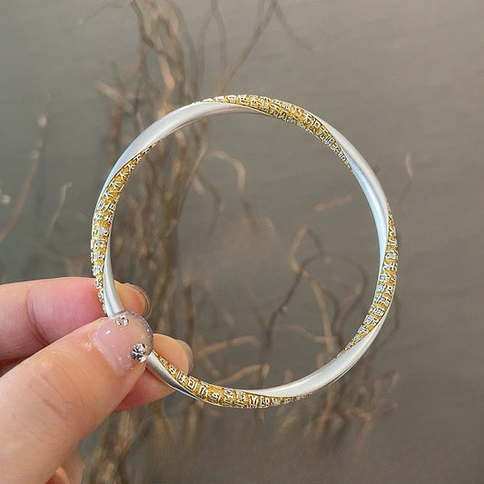 Pulsera de plata de ley envolvente pintada de oro de moda